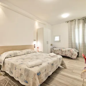 Venice Pink House Marghera
